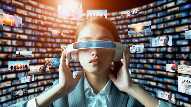 SNSマーケティングの副業は稼げる？ 案件の探し方や儲けるポイントを解説