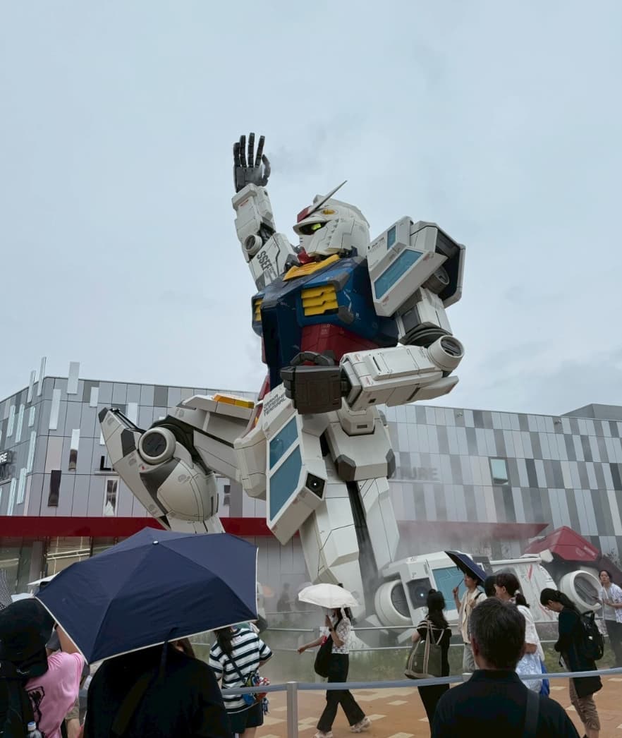 万博ブログ番外編！ガンダム前の写真が届きました〜！