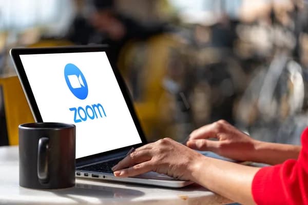 Zoom会議中に突然の風船!? みんなで大爆笑したハプニング